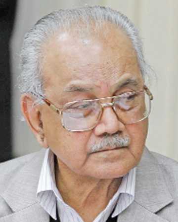 A K Khandakar