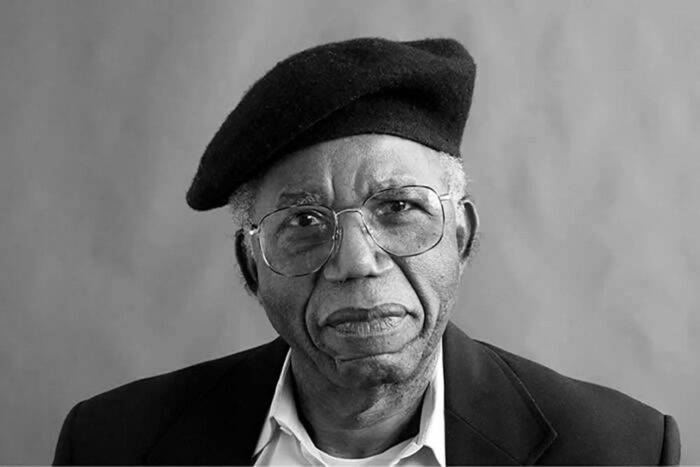 Chinuba Achebe