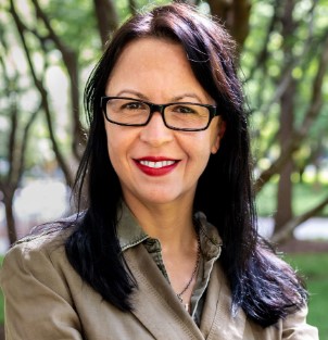 Jennifer Keishin Armstrong
