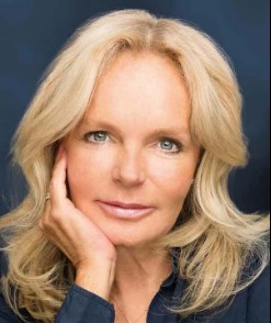Lucinda Riley