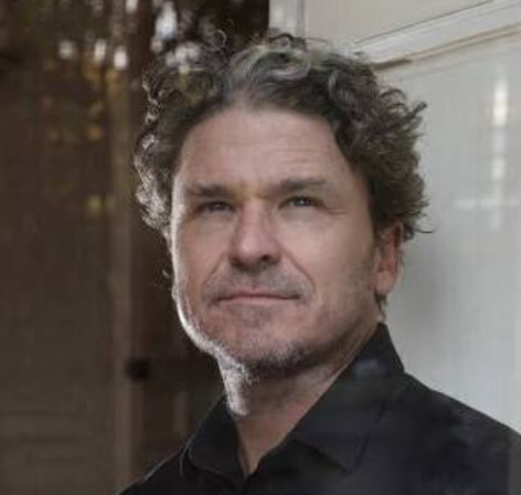Dave Eggers