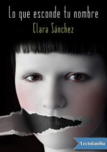 Portada de Lo que esconde tu nombre