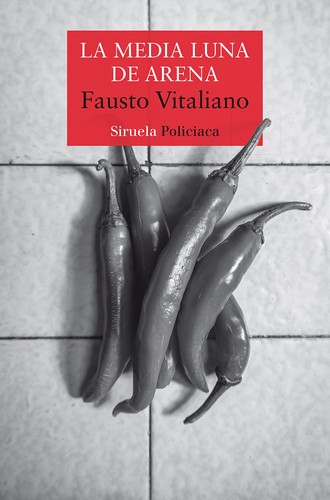 La media luna de arena de Fausto Vitaliano, portada del libro