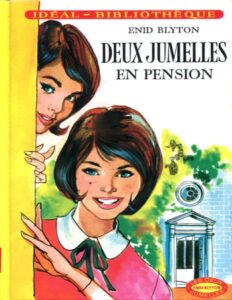 Deux Jumelles En Pension