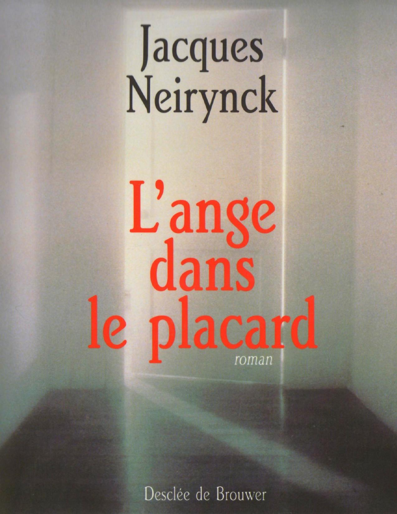 Lange Dans Le Placard