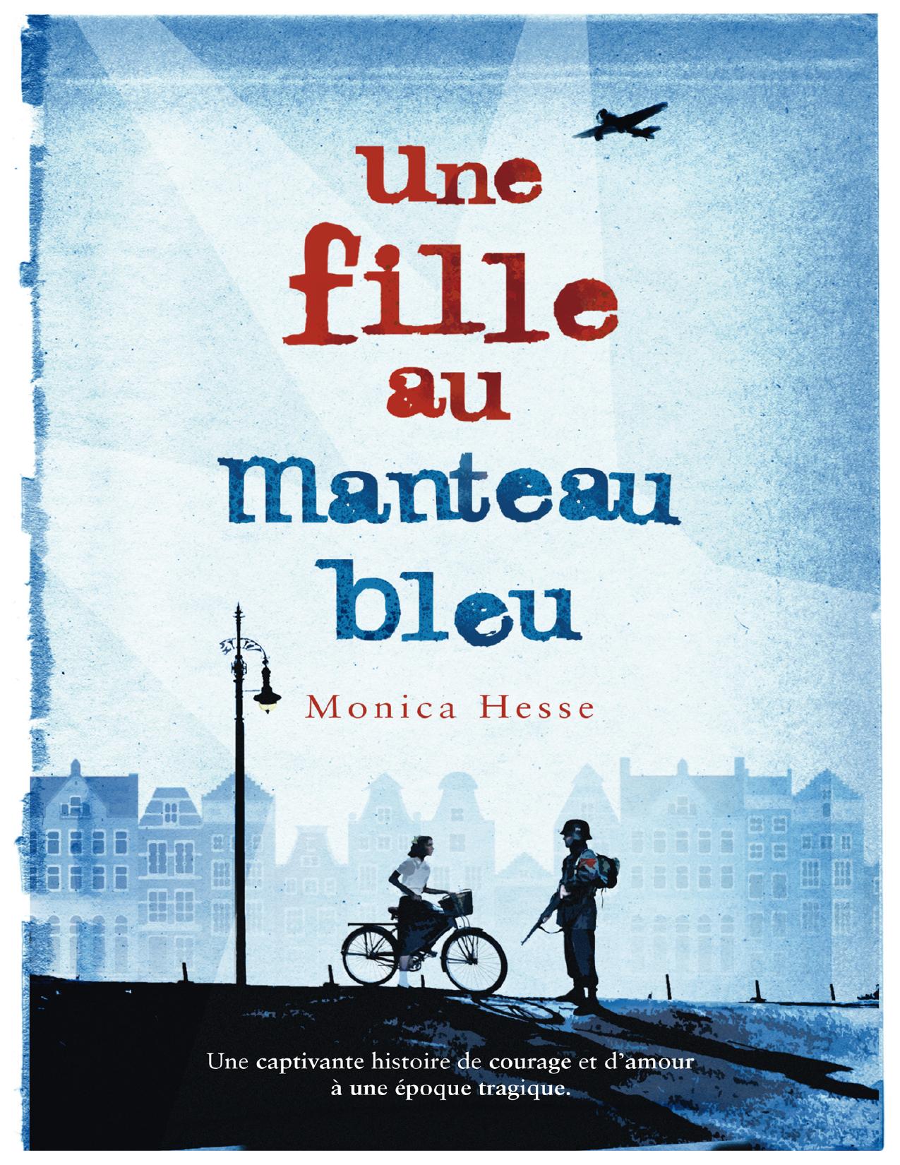 Une Fille Au Manteau Bleu