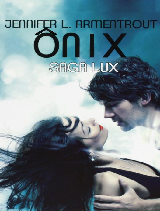 Capa do livro Ônix, de Jennifer L. Armentrout